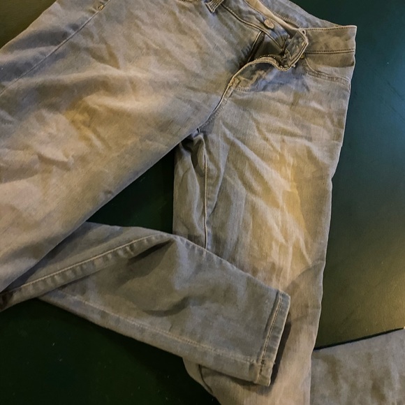 JEANS!!!!💘 - Picture 3 of 5